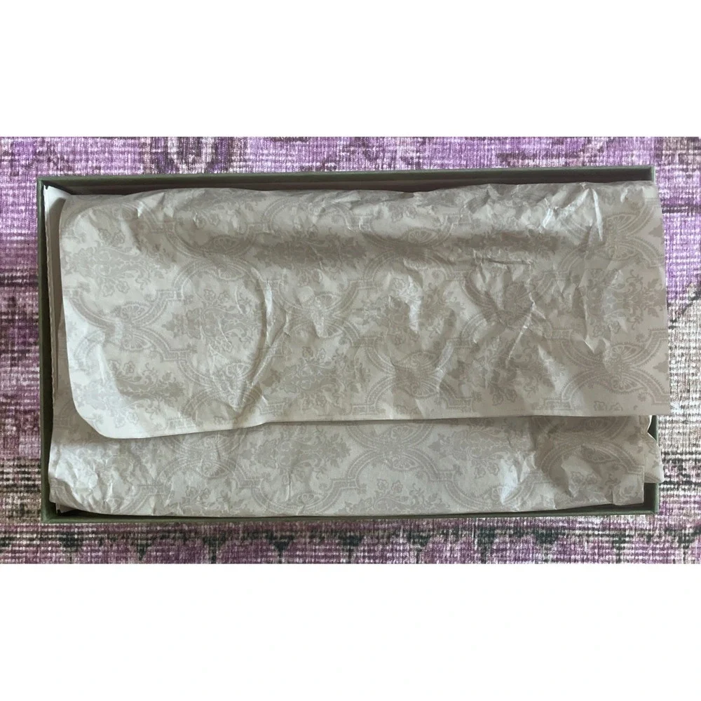 Gucci authentic green
